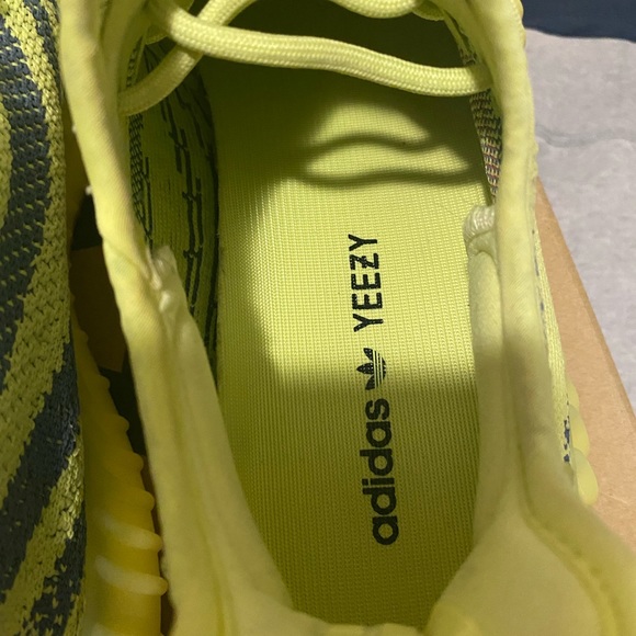 Adidas originals Yeezy Boost 350 V2 ‘Semi Frozen Yellow’ - Picture 9 of 9